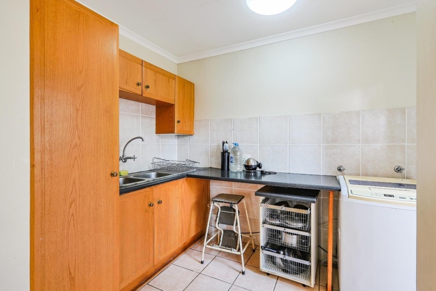 To Let 3 Bedroom Property for Rent in Silver Lakes Gauteng