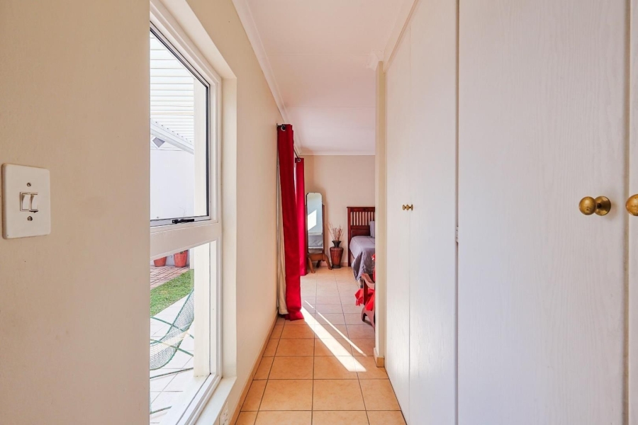 To Let 3 Bedroom Property for Rent in Silver Lakes Gauteng