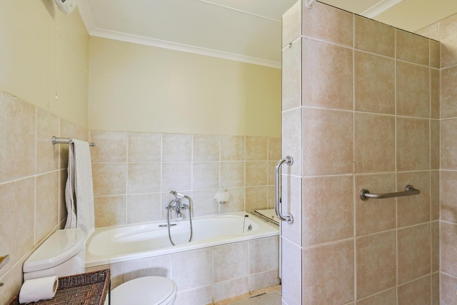 To Let 3 Bedroom Property for Rent in Silver Lakes Gauteng