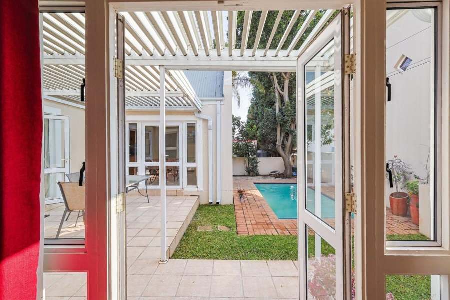 To Let 3 Bedroom Property for Rent in Silver Lakes Gauteng