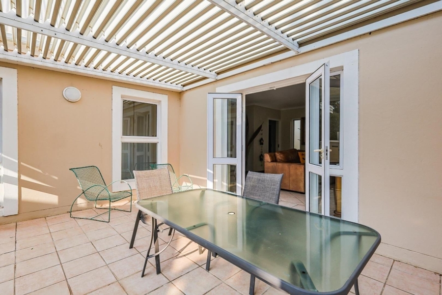 To Let 3 Bedroom Property for Rent in Silver Lakes Gauteng