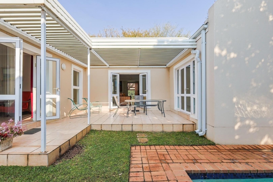 To Let 3 Bedroom Property for Rent in Silver Lakes Gauteng