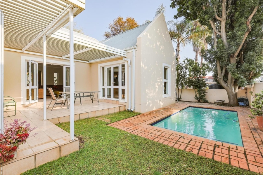 To Let 3 Bedroom Property for Rent in Silver Lakes Gauteng