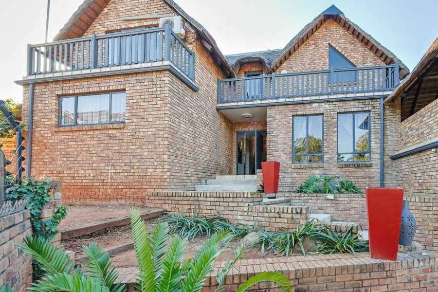 4 Bedroom Property for Sale in Val de Grace Gauteng