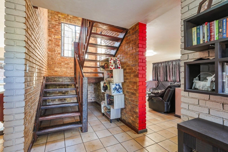 4 Bedroom Property for Sale in Val de Grace Gauteng