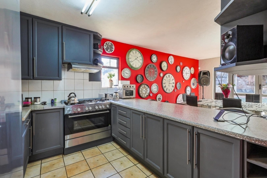 4 Bedroom Property for Sale in Val de Grace Gauteng