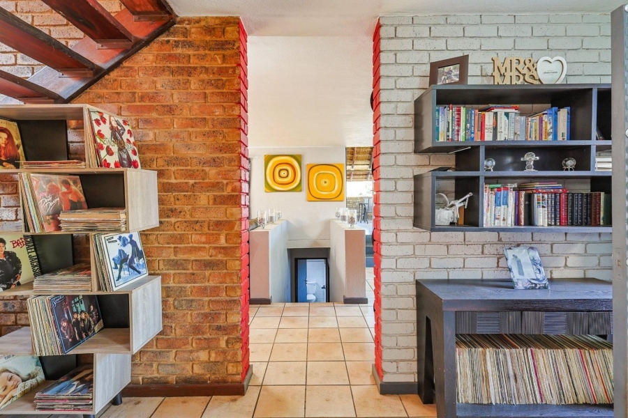 4 Bedroom Property for Sale in Val de Grace Gauteng