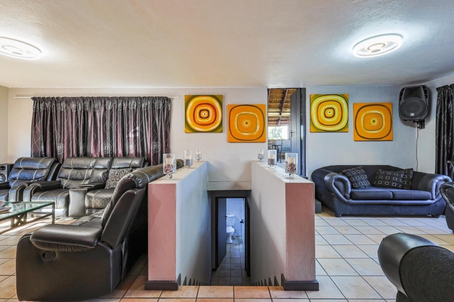 4 Bedroom Property for Sale in Val de Grace Gauteng