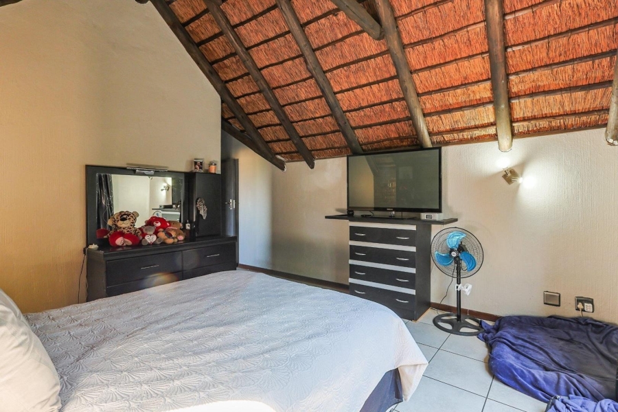 4 Bedroom Property for Sale in Val de Grace Gauteng