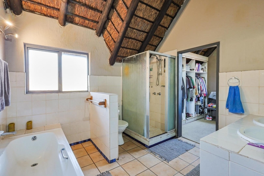 4 Bedroom Property for Sale in Val de Grace Gauteng