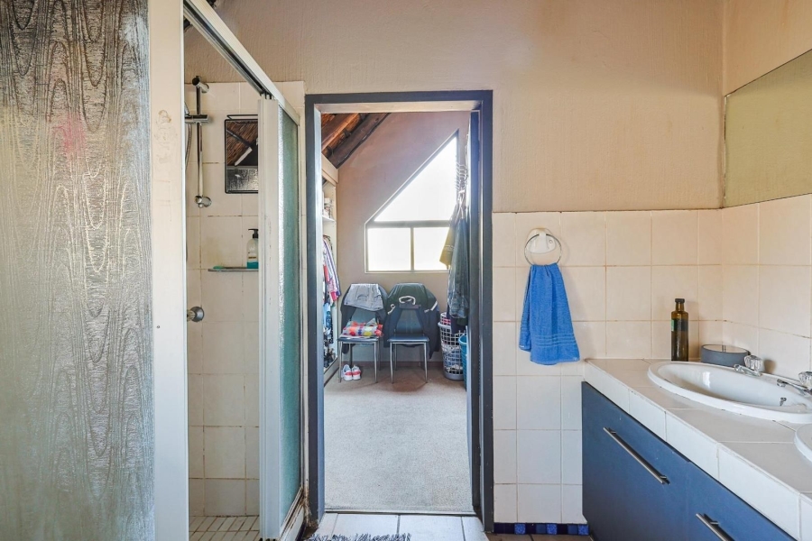 4 Bedroom Property for Sale in Val de Grace Gauteng