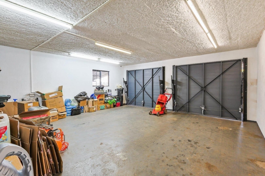 4 Bedroom Property for Sale in Val de Grace Gauteng