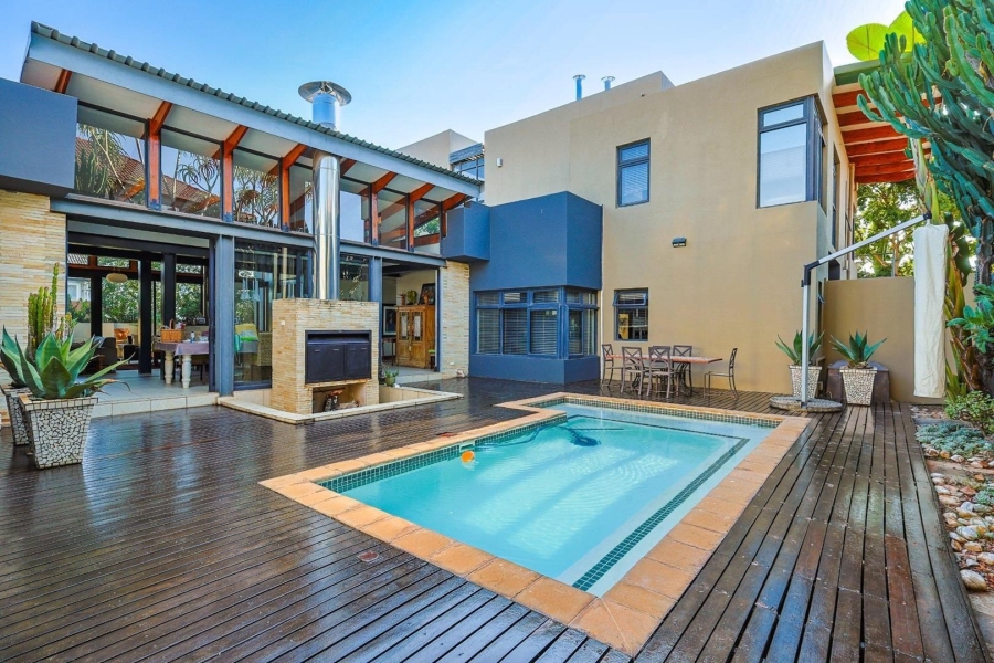 5 Bedroom Property for Sale in The Wilds Gauteng