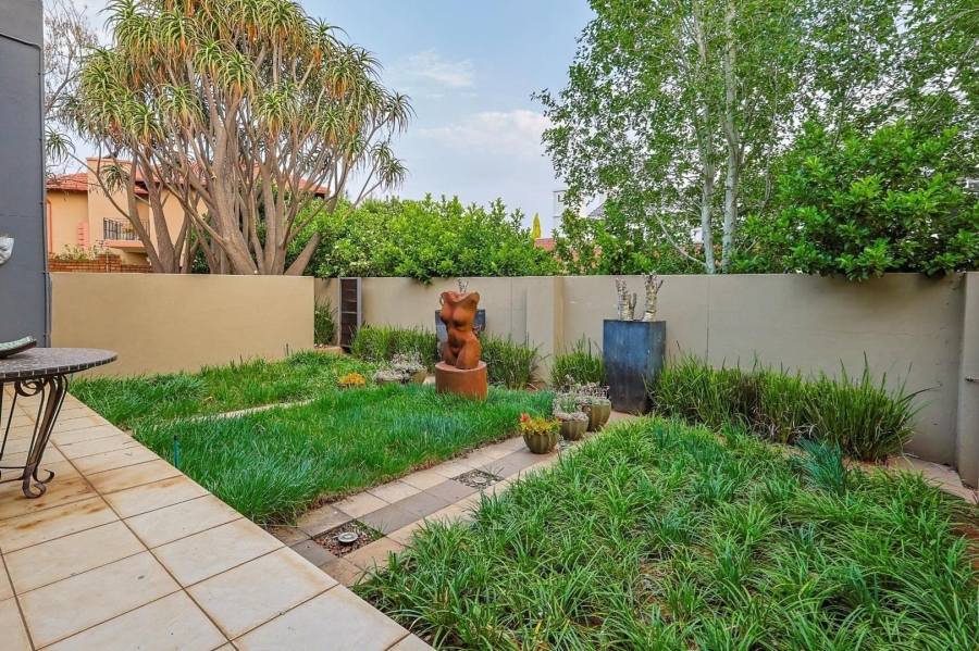 5 Bedroom Property for Sale in The Wilds Gauteng