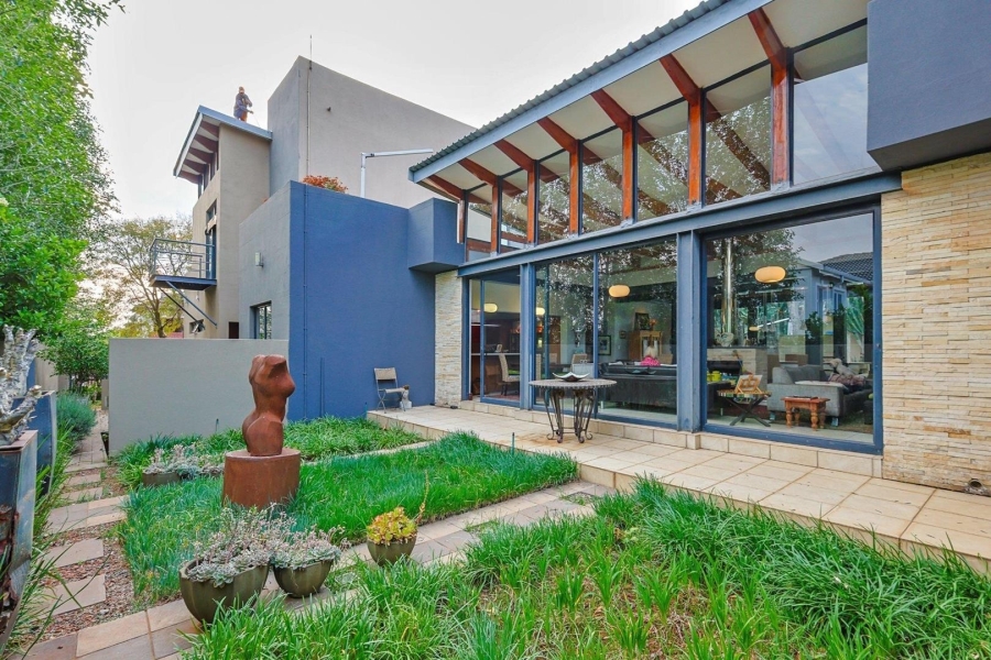 5 Bedroom Property for Sale in The Wilds Gauteng