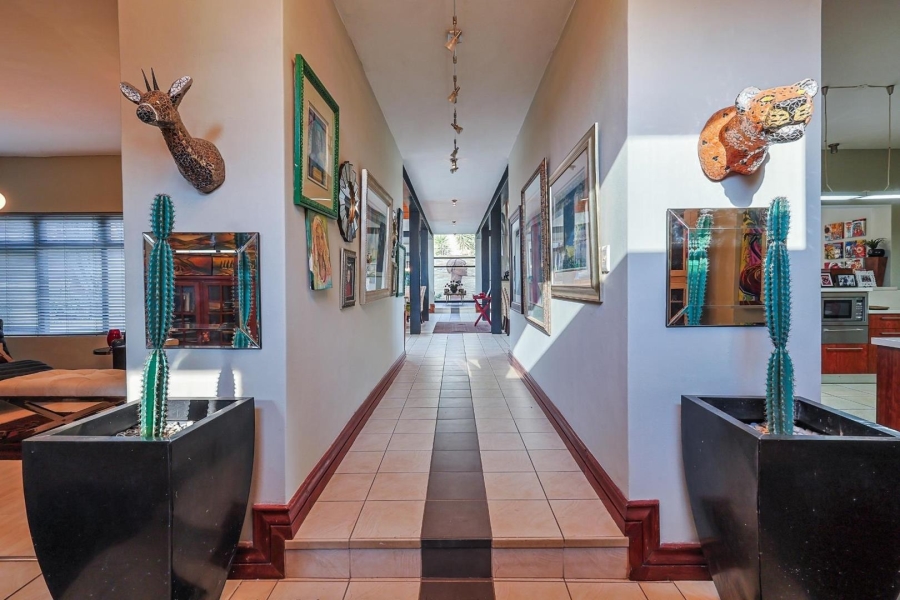 5 Bedroom Property for Sale in The Wilds Gauteng