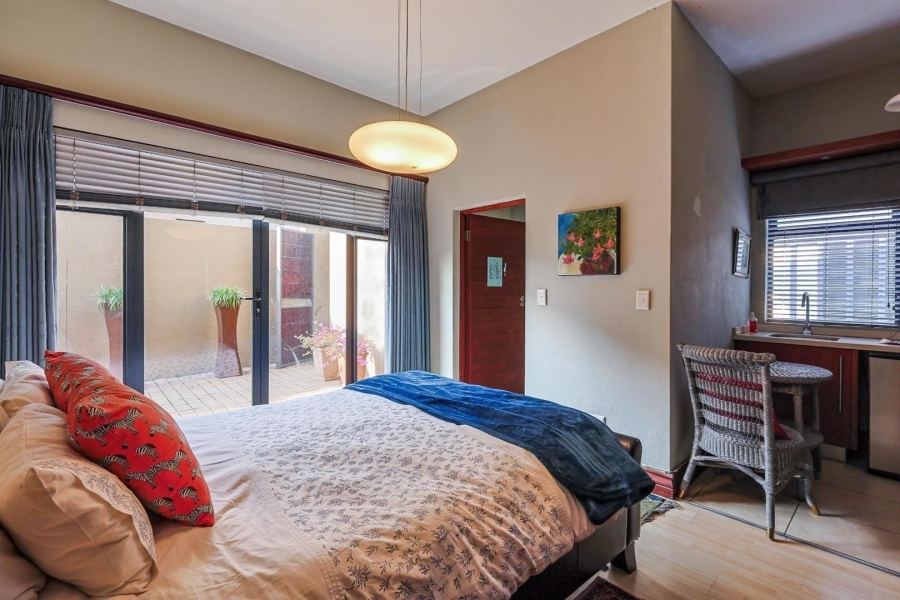 5 Bedroom Property for Sale in The Wilds Gauteng