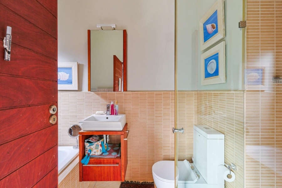 5 Bedroom Property for Sale in The Wilds Gauteng