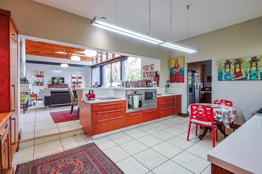 5 Bedroom Property for Sale in The Wilds Gauteng