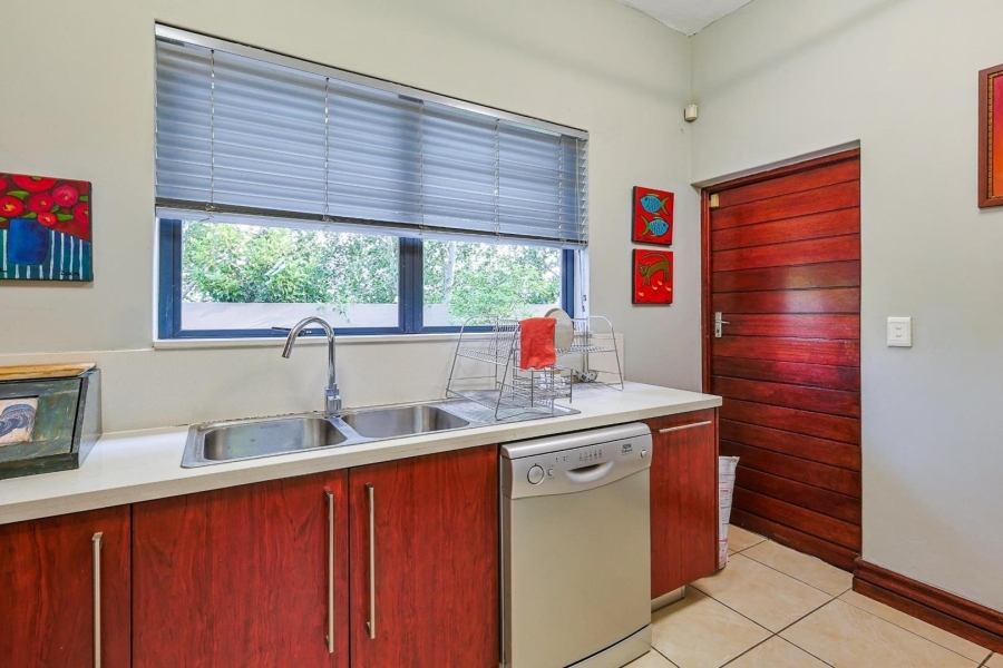 5 Bedroom Property for Sale in The Wilds Gauteng