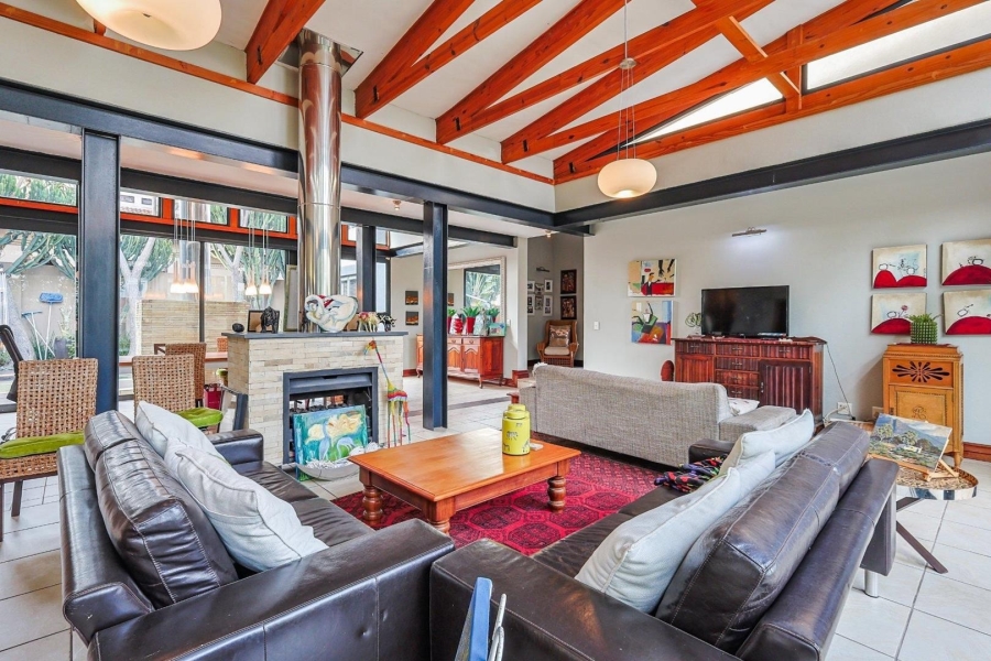 5 Bedroom Property for Sale in The Wilds Gauteng