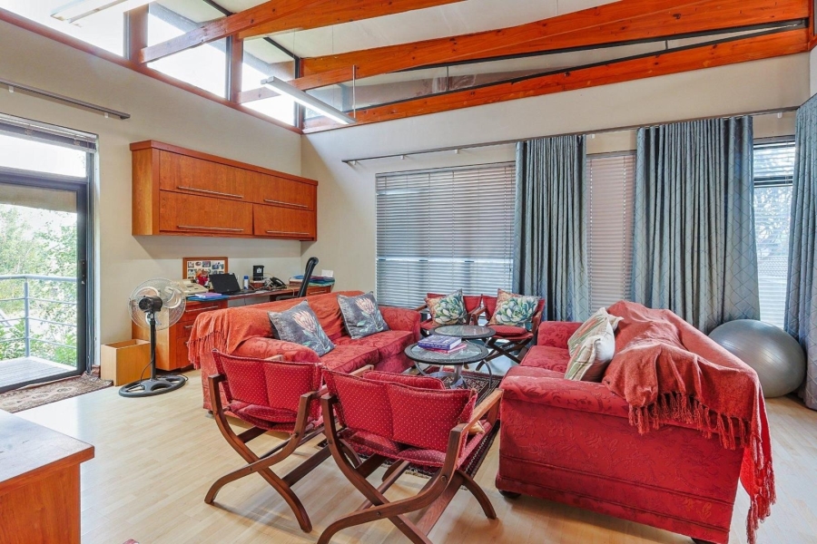 5 Bedroom Property for Sale in The Wilds Gauteng