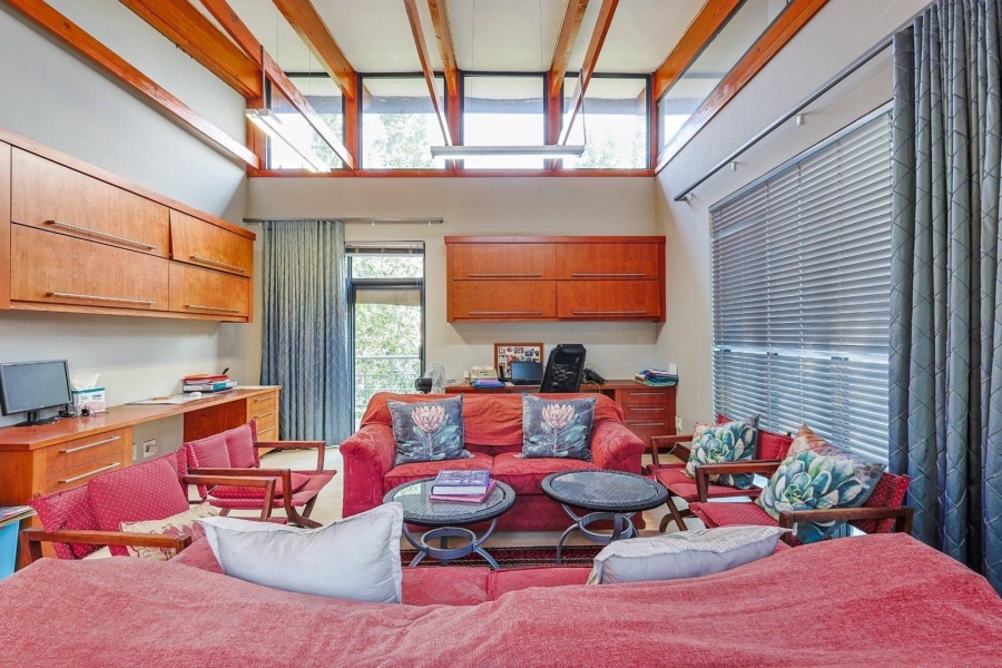 5 Bedroom Property for Sale in The Wilds Gauteng