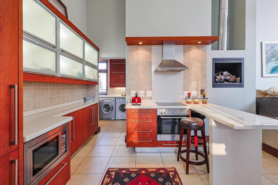 5 Bedroom Property for Sale in The Wilds Gauteng