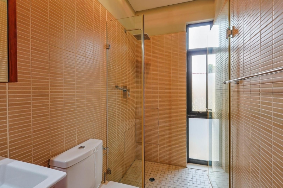 5 Bedroom Property for Sale in The Wilds Gauteng