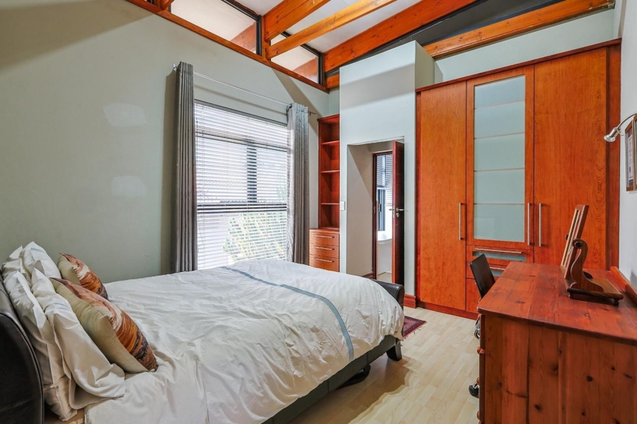 5 Bedroom Property for Sale in The Wilds Gauteng