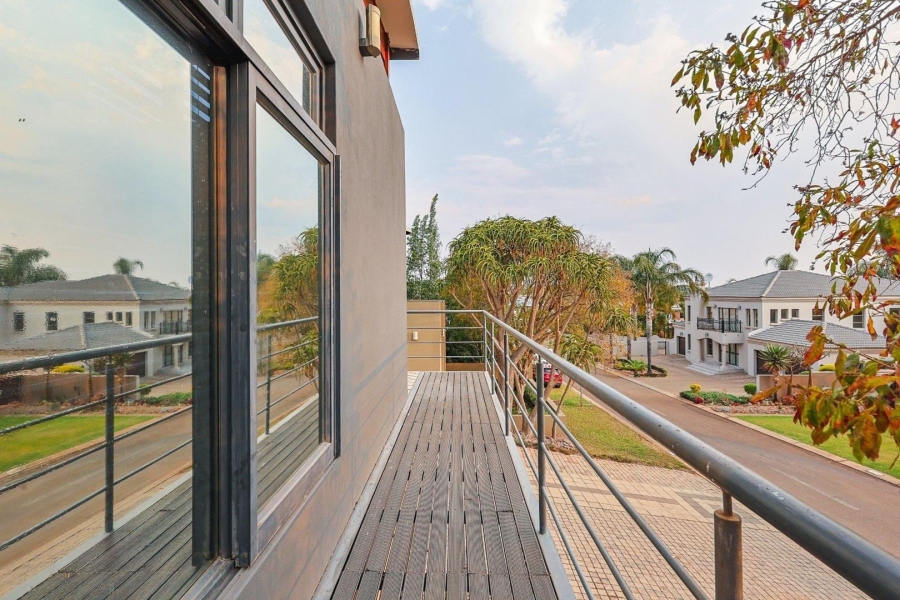 5 Bedroom Property for Sale in The Wilds Gauteng