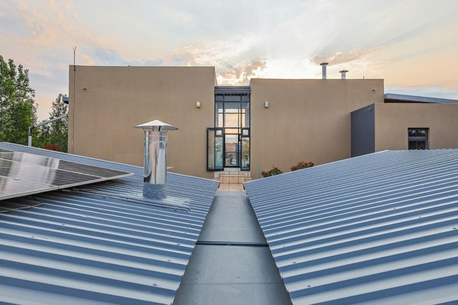 5 Bedroom Property for Sale in The Wilds Gauteng