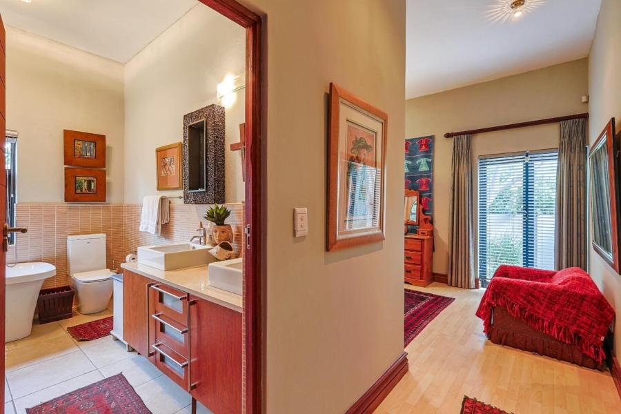 5 Bedroom Property for Sale in The Wilds Gauteng