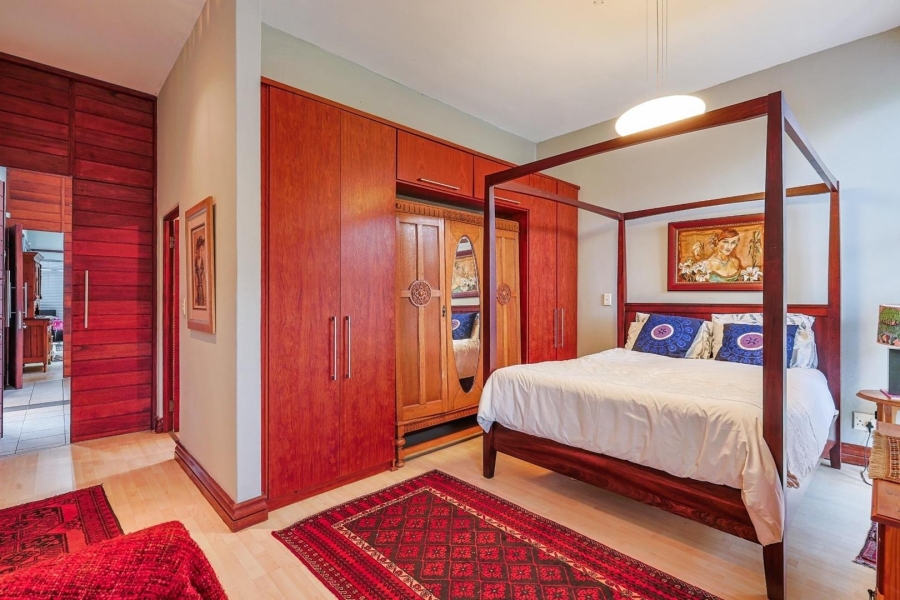 5 Bedroom Property for Sale in The Wilds Gauteng