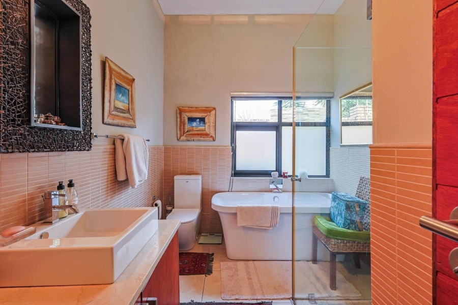 5 Bedroom Property for Sale in The Wilds Gauteng