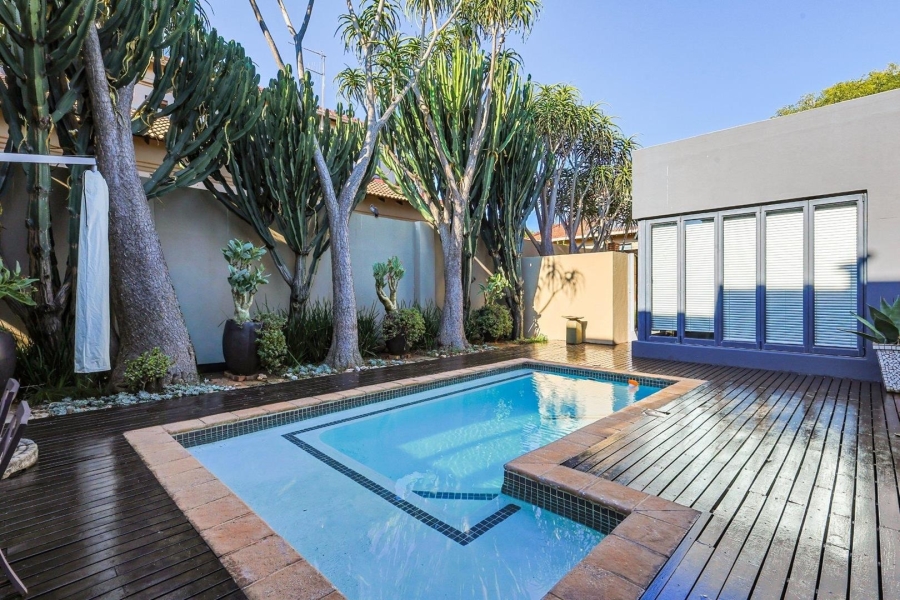 5 Bedroom Property for Sale in The Wilds Gauteng