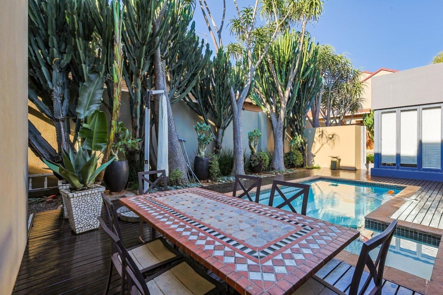 5 Bedroom Property for Sale in The Wilds Gauteng