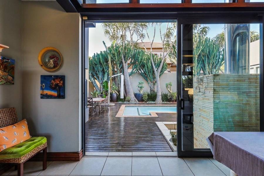 5 Bedroom Property for Sale in The Wilds Gauteng