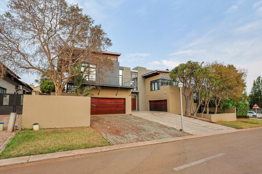 5 Bedroom Property for Sale in The Wilds Gauteng