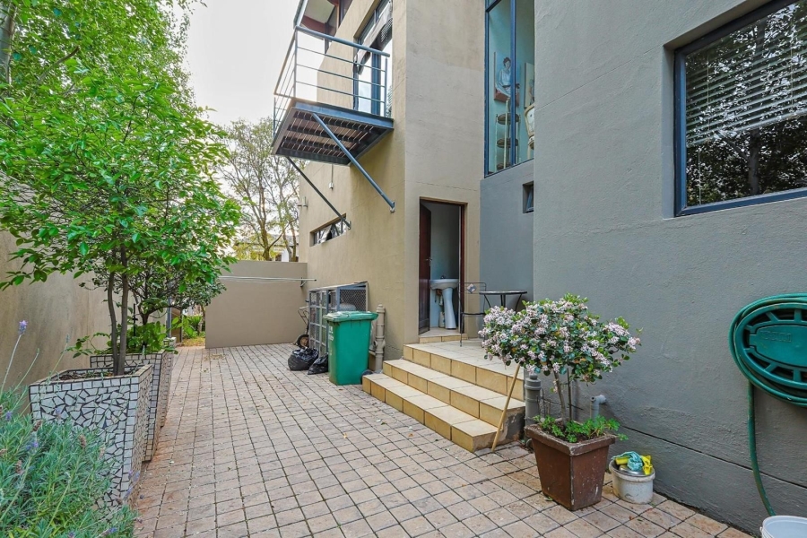 5 Bedroom Property for Sale in The Wilds Gauteng