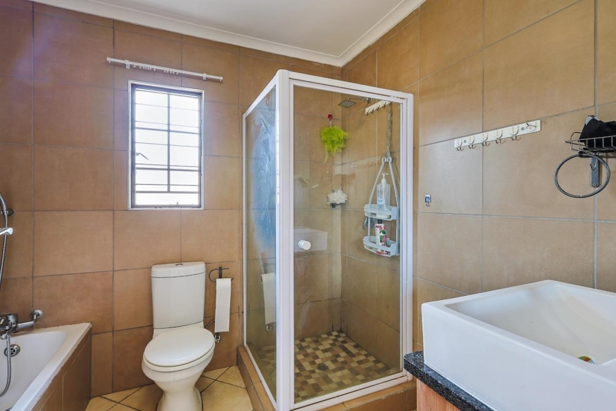 4 Bedroom Property for Sale in Mooikloof Ridge Gauteng