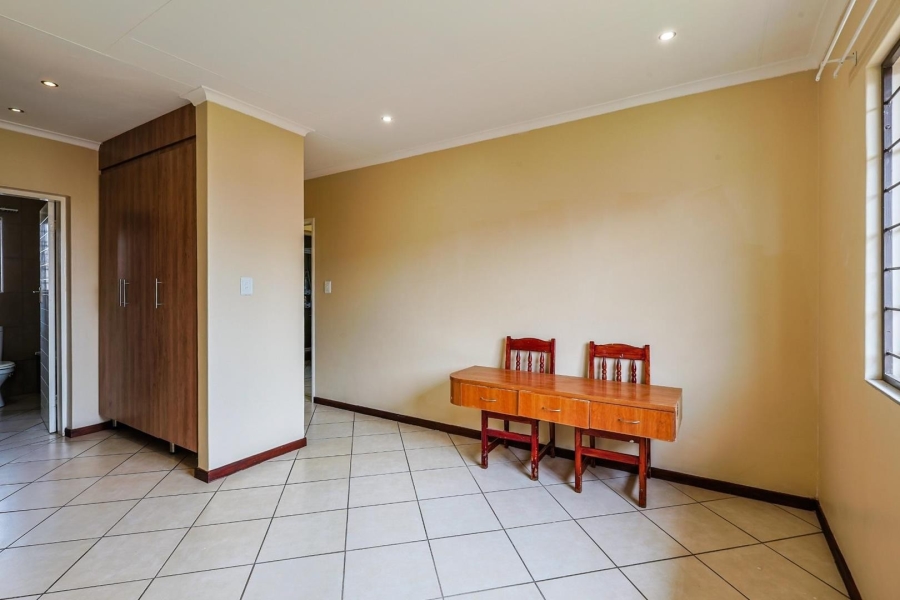 4 Bedroom Property for Sale in Mooikloof Ridge Gauteng