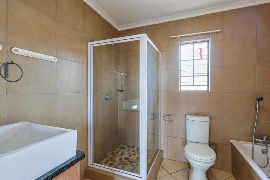 4 Bedroom Property for Sale in Mooikloof Ridge Gauteng