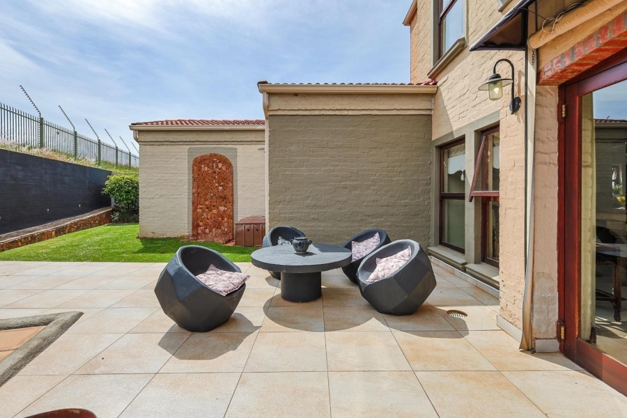 5 Bedroom Property for Sale in Rietvalleirand Gauteng