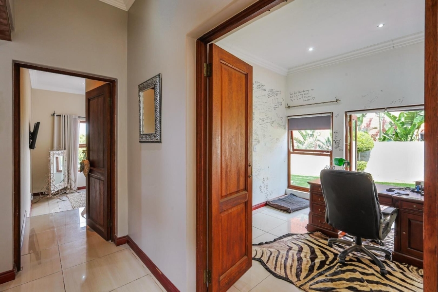 5 Bedroom Property for Sale in Rietvalleirand Gauteng