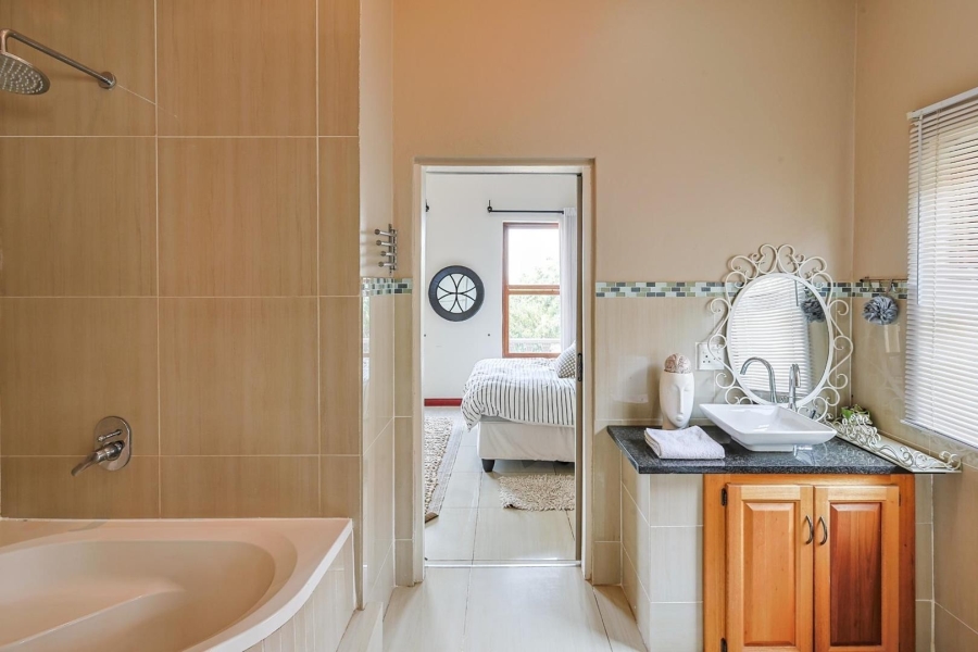 5 Bedroom Property for Sale in Rietvalleirand Gauteng