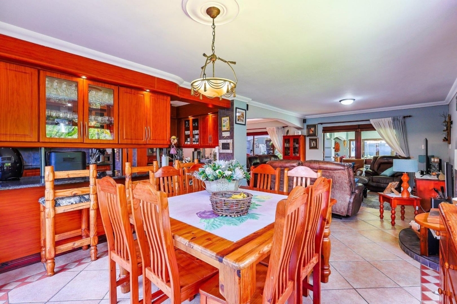 4 Bedroom Property for Sale in Woodhill Estate Gauteng