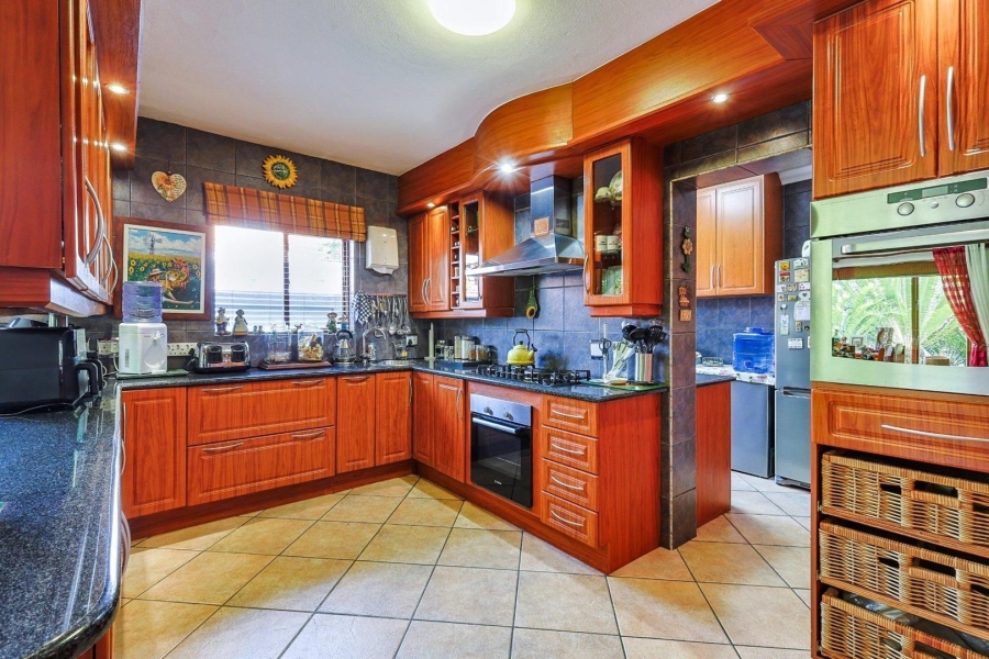 4 Bedroom Property for Sale in Woodhill Estate Gauteng