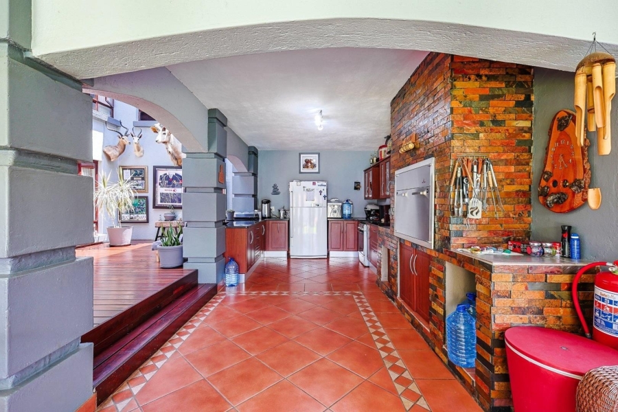 4 Bedroom Property for Sale in Woodhill Estate Gauteng