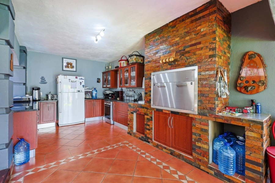 4 Bedroom Property for Sale in Woodhill Estate Gauteng